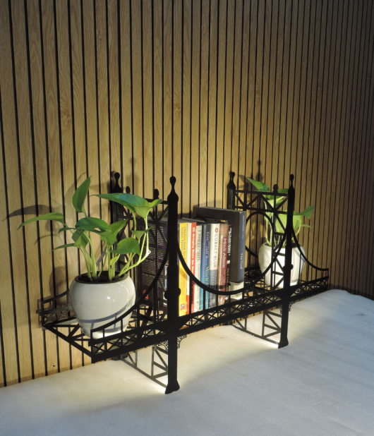 Royal London Bridge Metal Wall Decor