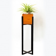 Cubical pot stand made of fine crafted wood